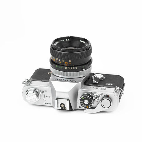 Canon FTb + 28mm 3.5 Canon