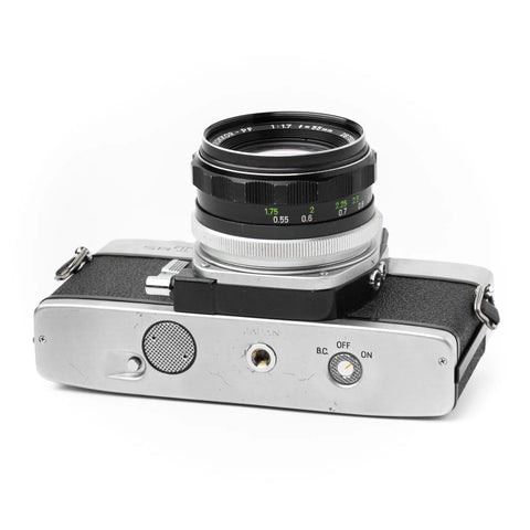 Minolta SRT 101 + MC 55mm 1.7