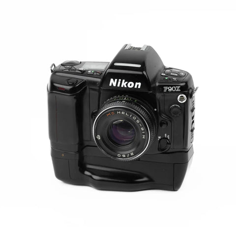 Nikon F90X + Helios 50mm 2 Nikon