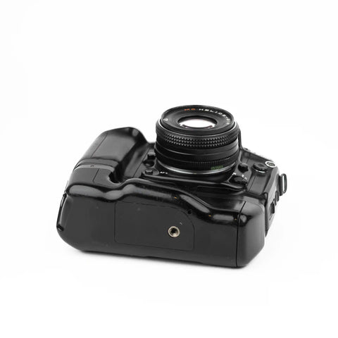 Nikon F90X + Helios 50mm 2 Nikon