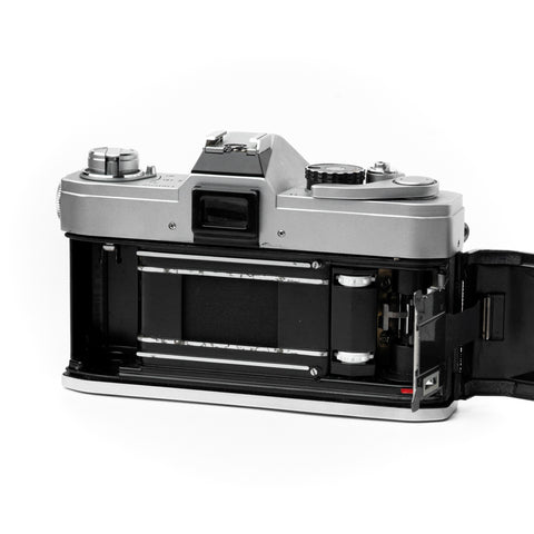 Canon FTb + 50mm f/1.8 S.C.