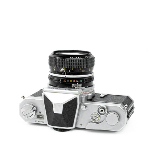 Nikkormat FT — 28mm f/3.5