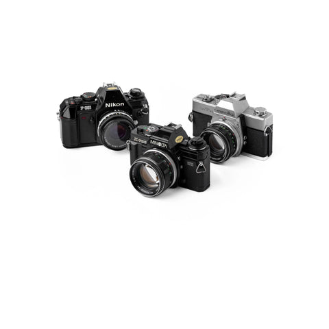 Nombreux appareil photo de la gamme reflex argentique en vente dans la boutique france argentique