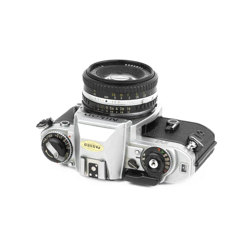 Nikon FG + 50mm 1.8 Nikon