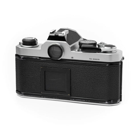 Nikon FM + 35-70mm 3.5-4.5